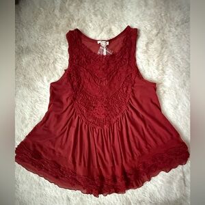 NWT! Ultra Pink Terracotta Flowy Lace Trimmed Top size Small